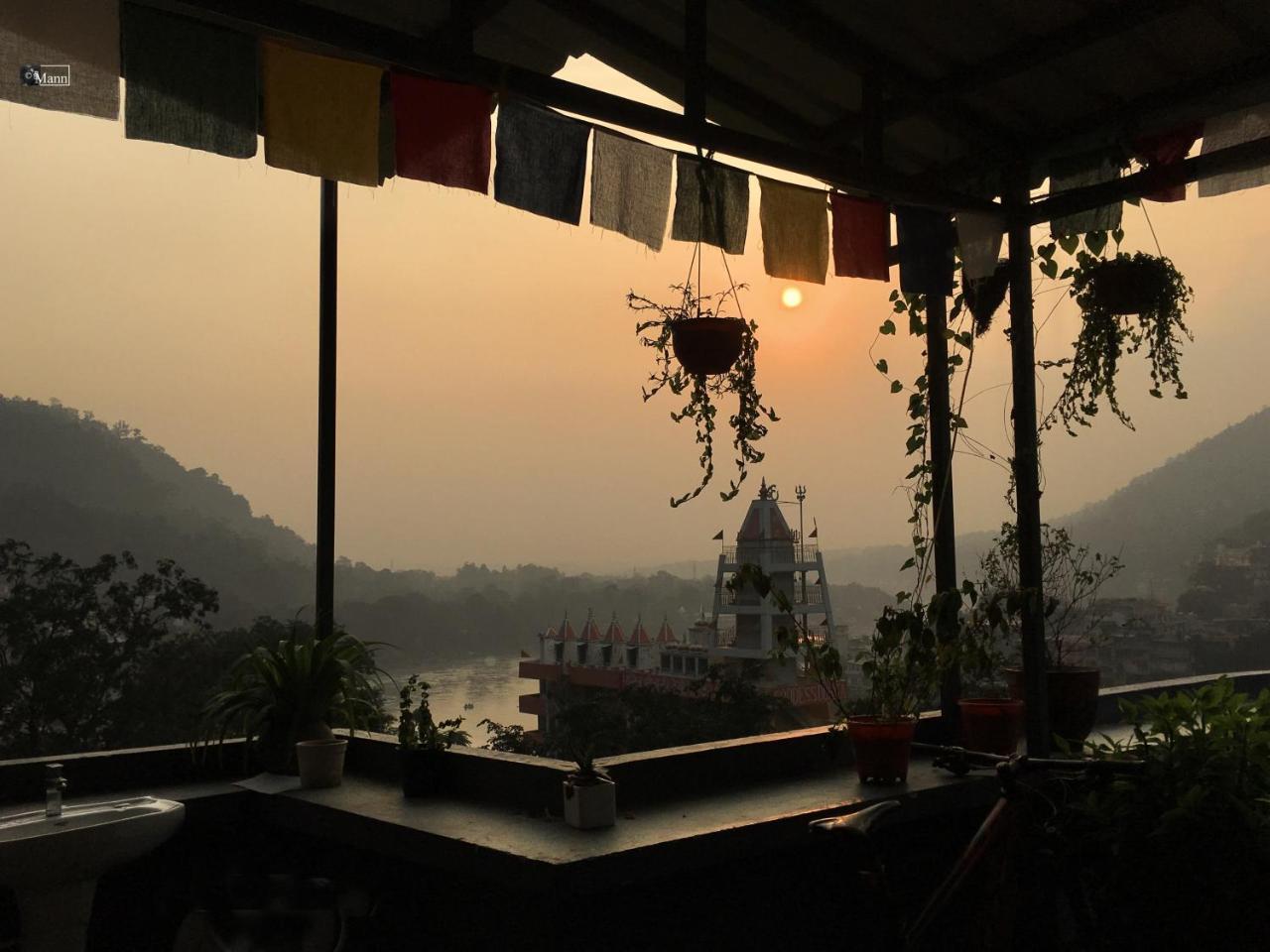 บังก์ สเตย์ ฤษีเกศ Hostel ริชิเคช ภายนอก รูปภาพ